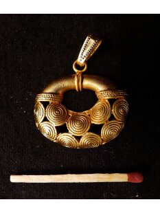 Replik 40 Anhänger kosmologische Figur Goldmuseum...