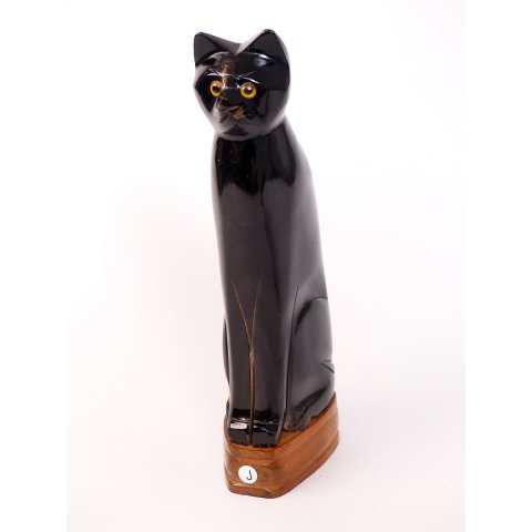 Hornfigur Katze auf Holzsockel = Code J  schwarz 17-20 cm