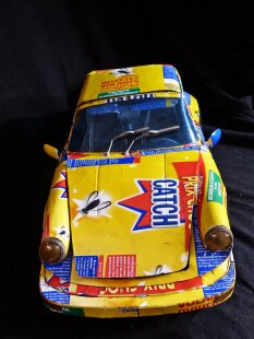 Porsche 911 Targa aus bunten Werbedosen M 1:10  L 50 cm