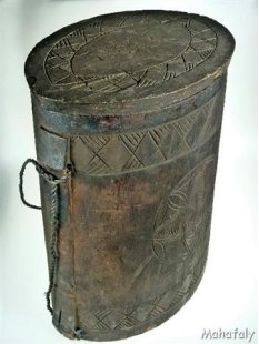 Zafimaniry Reisbehälter Artefakt der Betsileo 40 cm. AF25
