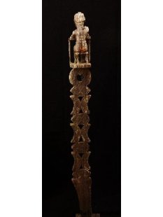 AL53 original AloAlo Grabstele der Mahafaly antik Beamter 175 cm ca. 1930