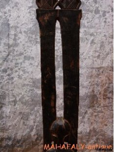 AL81 Sockel AloAlo Grabstele Begr&auml;bniszeremonie 1965 = 225 cm 