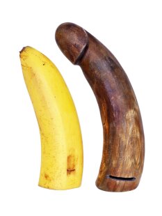 Horn Phallusskulptur und Dildo mit Gürtelschlitz. 18 bis 20 cm = Code D seidenmatt natur