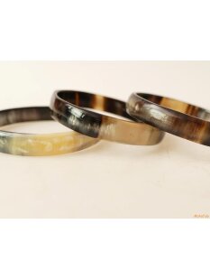 Horn Armreifen. geschlossen 10 mm = Code Z 63 - 70 mm