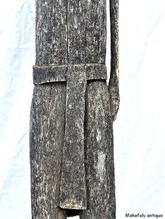 MF169 Skulptur der Antandroy Grabwächter Rinderhirte 120 cm ca. 1940 
