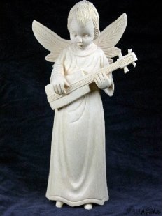 Skulptur Engel mit Gitarre weißes Fanazava Holz 25 cm = Code K