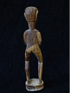 MF203 Vazimba Skulptur gebärender Kobold 35 cm 