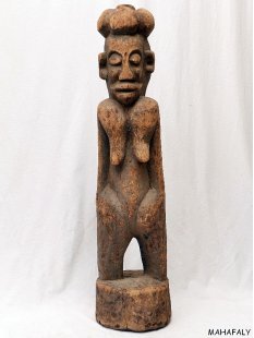 MF210 Skulptur der Antaisaka weibliche W&auml;chterfigur &quot;Locke&quot; 110 cm ca. 1950 