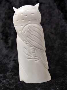 Knochenfigur Schnee Eule stehend 14 cm = Code E