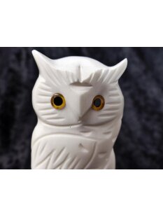 Knochenfigur Schnee Eule stehend 14 cm = Code E