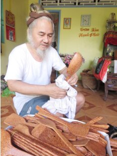 Vietnam Kokosholz Schale rund Guo  D: 18 cm = Code C