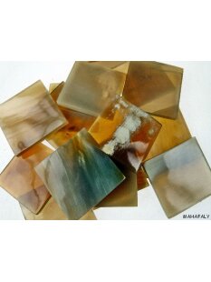 Hornplatten poliert 30 x 30 mm 2. Qualität - 25 % dreieckig