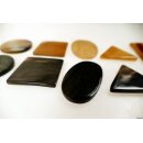 Hornplatten poliert 30 x 30 mm 2. Qualität - 25 % dreieckig