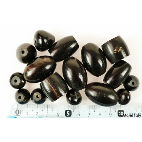 Hornperlen schwarz poliert 100 g ovale Walze + Rugby Ball 7 - 30 mm