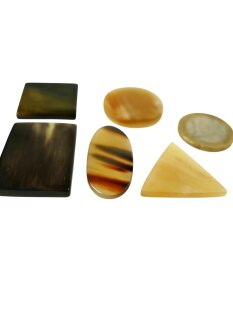 Hornplatten 20-30 mm in 4 Formen poliert einfarbig 2....