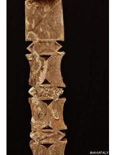 AL198 original AloAlo Grabstele der Mahafaly antik Mann auf dem Thron 168 cm ca. 1965 