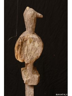 AL133 original AloAlo Grabstele der Sakalava oder Mahafaly antik 2 Totenvögel 155 cm ca. 1950 