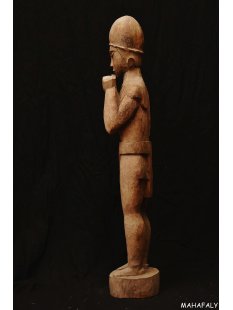 MF388 Skulptur der Atandroy Mann mit Speer = 77 cm 