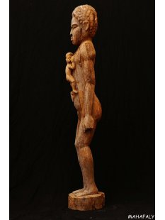 MF392 Skulptur der Sakalava nackte Frau mit Baby 122 cm ca.1950 