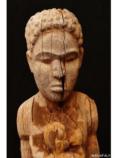 MF392 Skulptur der Sakalava nackte Frau mit Baby 122 cm ca.1950 