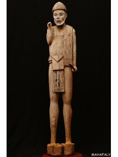 MF395 Skulptur der Atandroy Mann mit Speer = 115 cm 