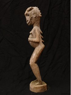 MF013 Vazimba Skulptur schwangere Krokodilfrau 45 cm