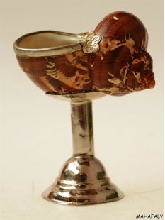 Pokal Nr.2 einer Turbanschnecke mit Silberblech 10 cm = Code K