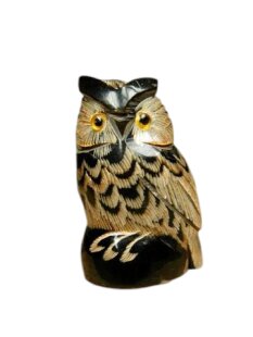 Hornfigur Waldohreule auf Stein sitzend = Code B  4 cm