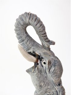 Hornfigur Elefant =  Code H 18-22 cm