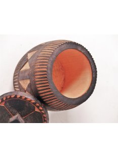 Boite ´de Mahafaly Vorratsdosen aus Weichholz mit naiver Brandmalerei 10 cm = Code B