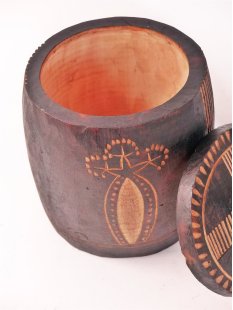 Boite ´de Mahafaly Vorratsdosen aus Weichholz mit naiver Brandmalerei 16 cm = Code D