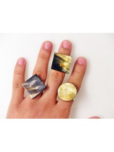 1 x Fingerringe verstellbar stark reduziert echte Hornplatte poliert Farb- und Designmix