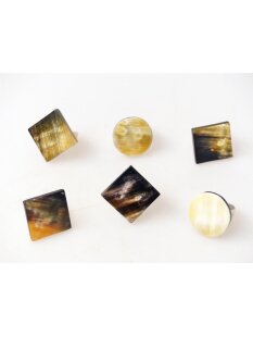1 x Fingerringe verstellbar stark reduziert echte Hornplatte poliert Farb- und Designmix rund