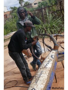 Deko Baobab Baum aus alten Ölfässern 160 cm wetterfest