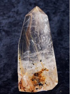 BKSH101 Bergkristall mit Includien Rutil Quarz Madagaskar Naturform poliert 11 cm 365 g