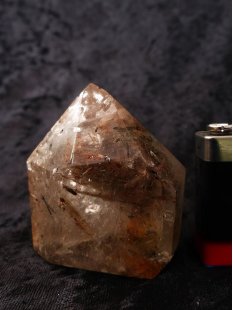 BKSH114 Bergkristall mit Includien Einschlüssen...