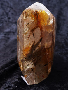 BKSH116 Bergkristall mit Includien Einschlüssen Madagaskar Naturform poliert 9,5 cm 540 g
