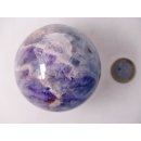 KAme05 Chevron Amethyst Kugel Madagaskar 420g; D: 66 mm