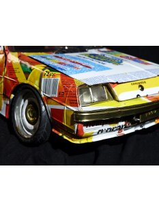 Buick Skyhawk aus gelb blauen Werbedosen M 1:10  Länge ca. 56 cm